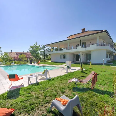 Apartman Elegant In