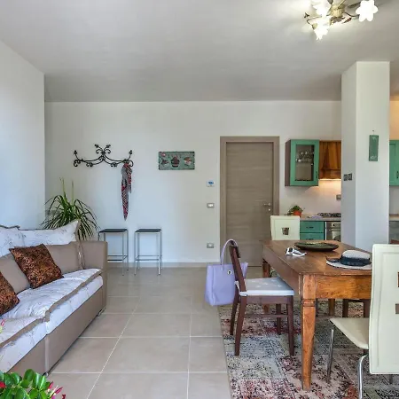 Elegant In Apartman Tavullia